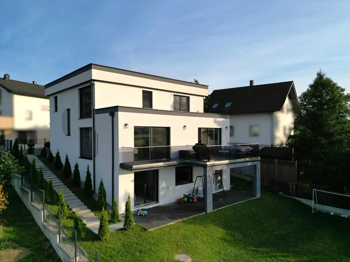 AUSSERGEWÖHNLICHES HAUS NAHE NEULENGBACH – pohled 3