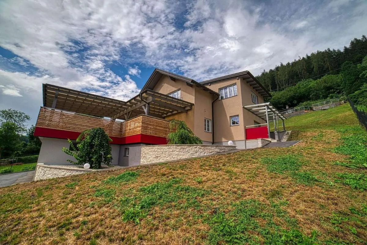 Exklusive Stadtliegenschaft mit traumhaftem Ausblick - Ansicht 2