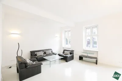 Erstbezug nach Sanierung: Möblierte 2-Zimmer-Wohnung mit Garten – Bild 3