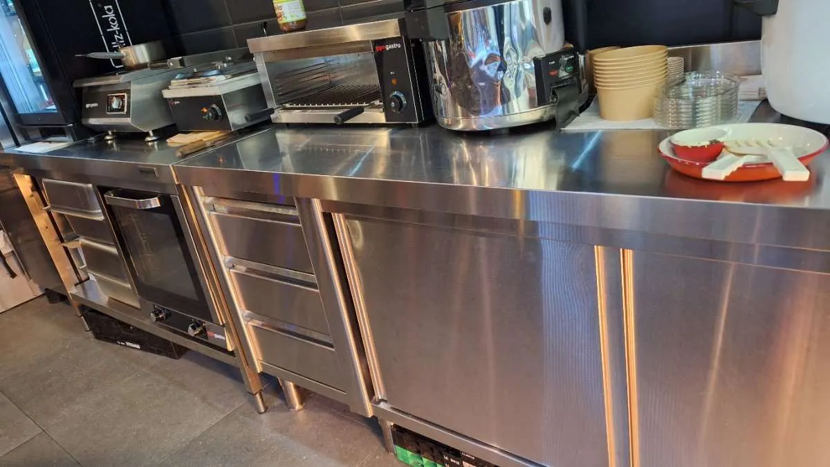 Stylischer Takeaway Streetfood Imbiss in 1060 - Ansicht 2
