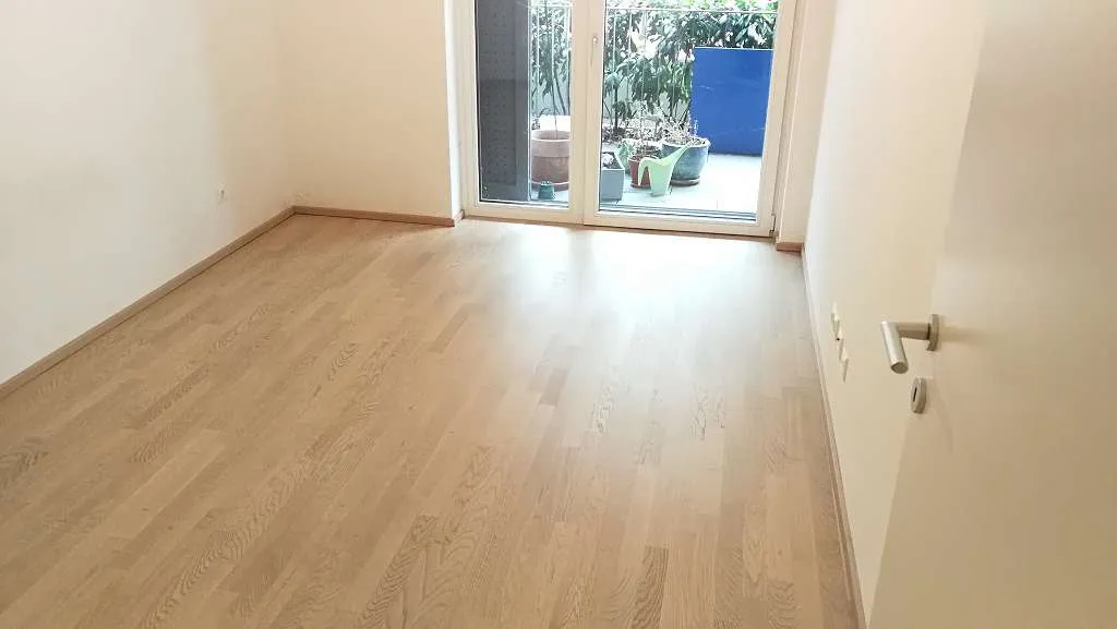 Provisionsfrei Ruhige 2 Zimmer Wohnung mit 13 m² großer Loggia - Ansicht 3