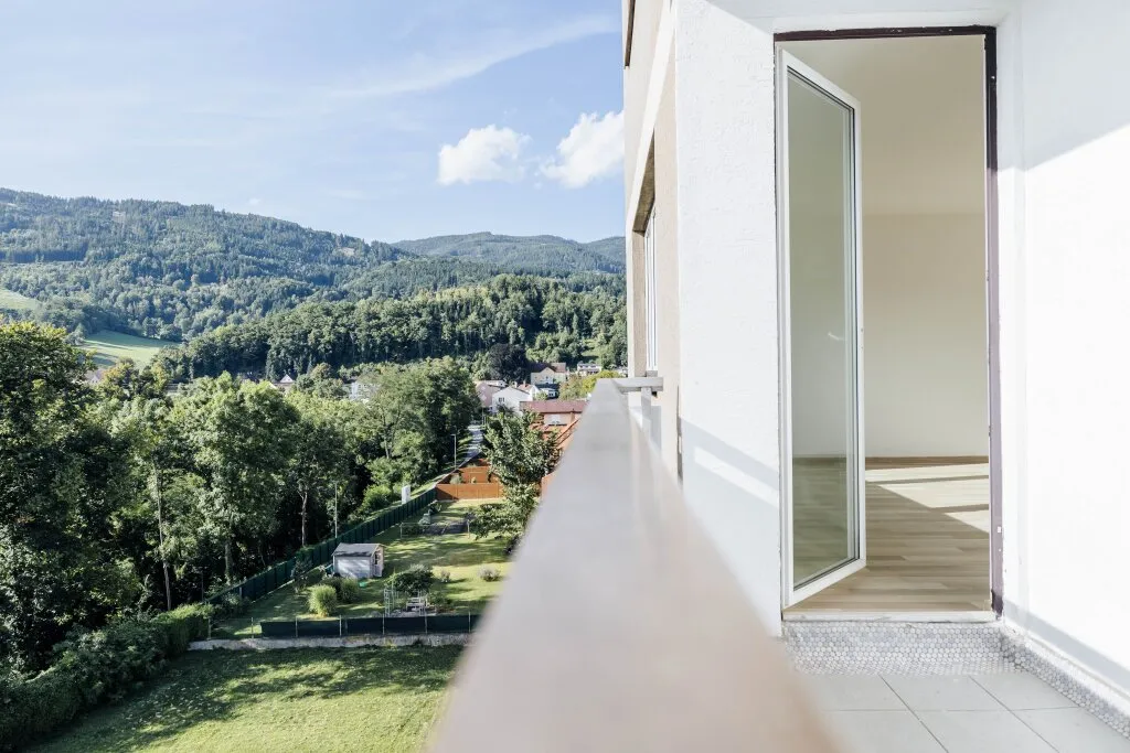 2x LOGGIEN I 5 ZIMMER I FAMILIENWOHNUNG I LIFT I SEPARATE KÜCHE I TRAUMHAFTER AUSBLICK I LEOBEN I AB SOFORT I PROJEKT WOHNEN I - Ansicht 2