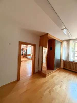 4-Zimmer-Wohnung mieten in Neunkirchen – 149 m², € 1.250 – Bild 5 von 25