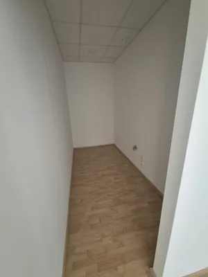 1-Zimmer-Gewerbeimmobilie mieten in Baden – 60 m², € 711 – Bild 7 von 8