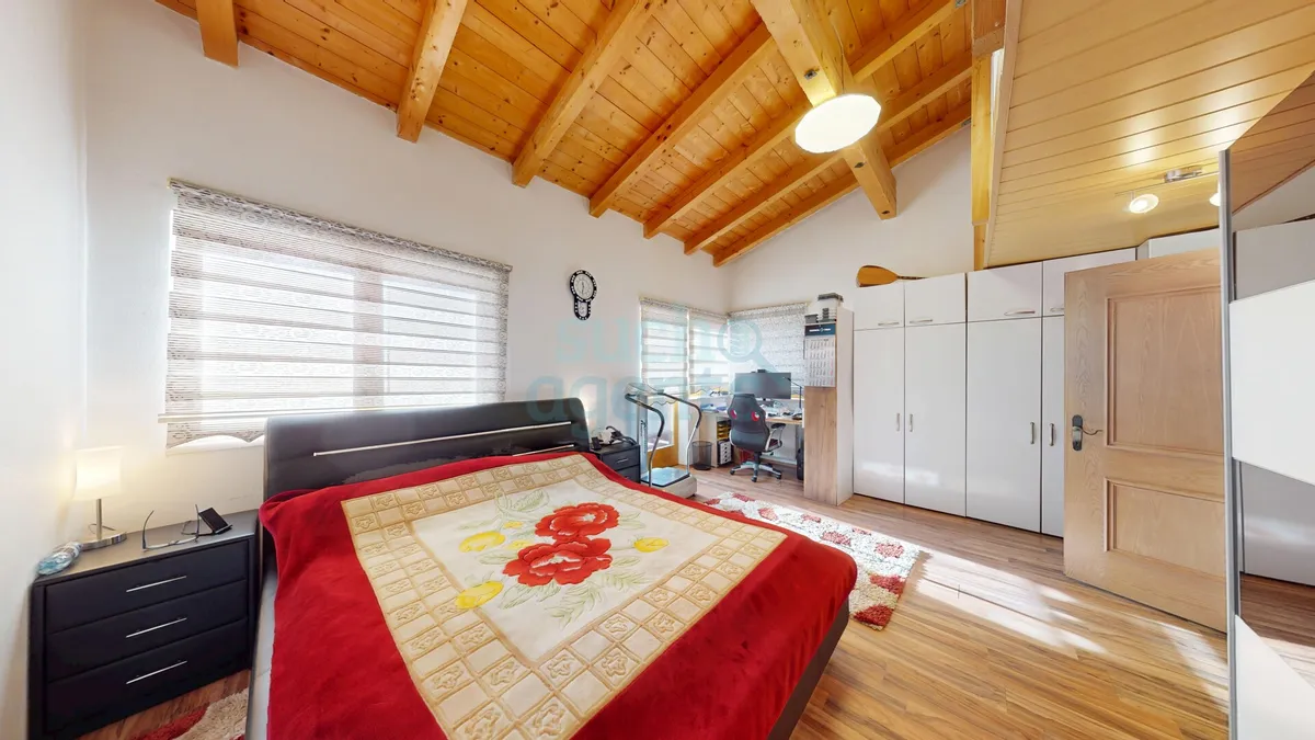 NEUER PREIS EUR 599.000,00 !!! Sonniges Reihenhaus mit teilweise überdachter Terrasse, Garten & Vollkeller - Ansicht 2
