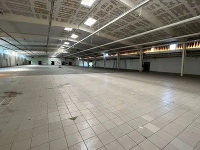 Gewerbeimmobilie mieten in Wiener Neustadt Land – 3 350 m², € 5 – Bild 12 von 16