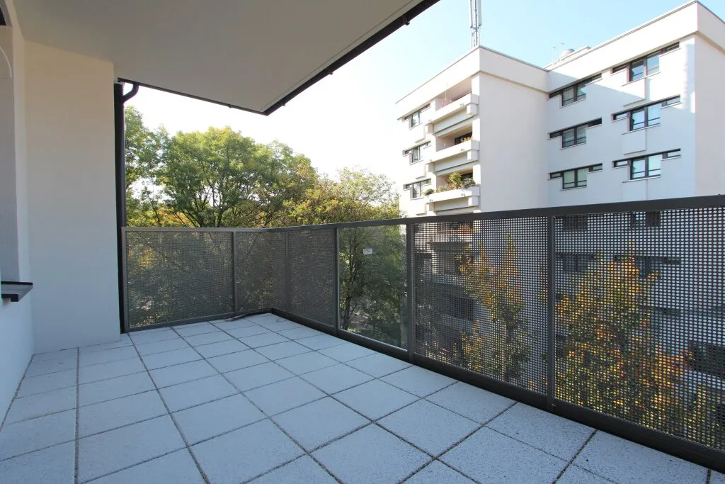 Unbefristet vermietete 3-Zimmer-Wohnung mit Balkon – pohled 2