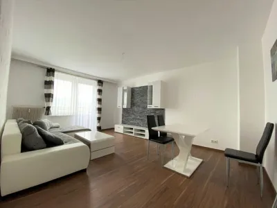2-Zimmer-Wohnung mieten in Linz – 59,4 m², € 873 – Bild 1 von 12
