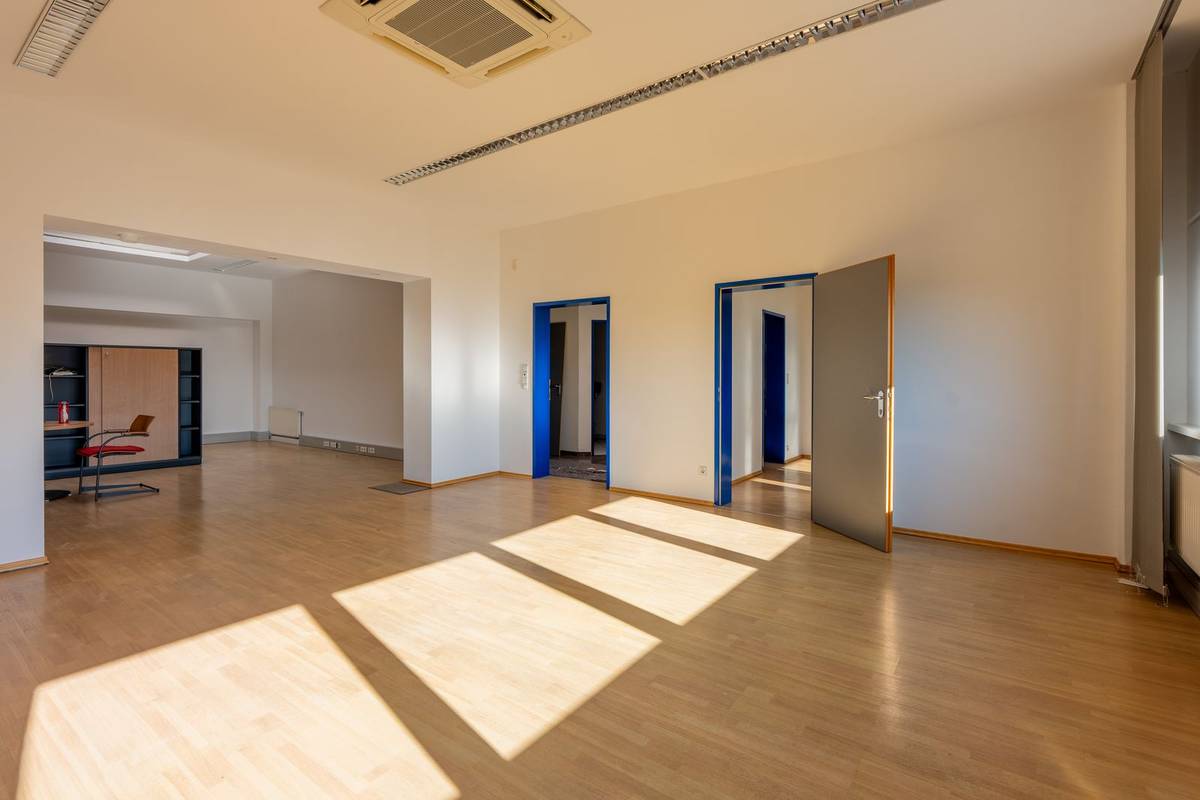 224,38 m² Büroflächen zu vermieten - Ansicht 3