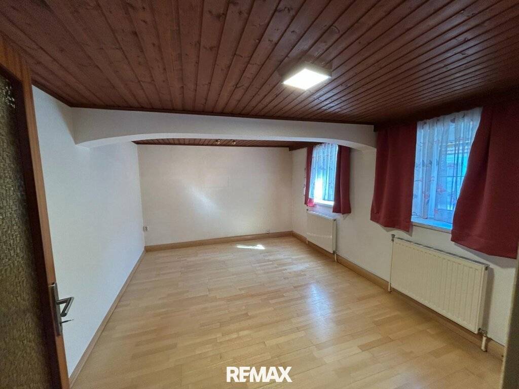 Gemütliches Einfamilienhaus mit Carport & Garten auf ca. 302 m² Grundstück - Ansicht 3