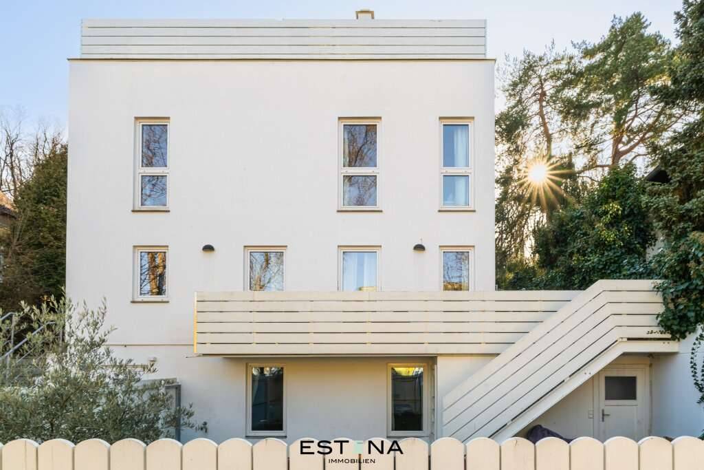 Elegantes Traumhaus mit Terrasse unweit der American International School, Wien