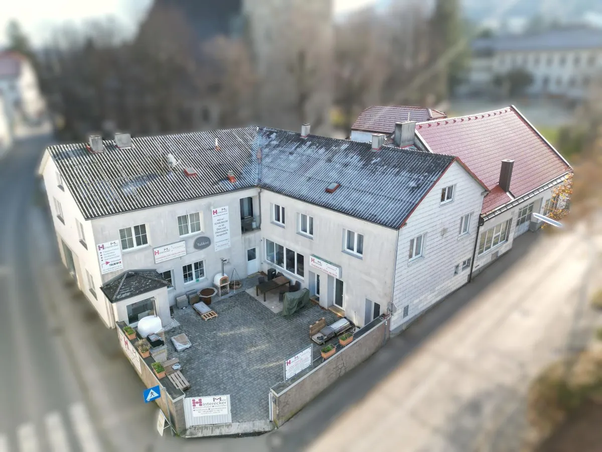 WOHN- UND GESCHÄFTSHAUS DIREKT IM ZENTRUM IN BESTER FREQUENZLAGE - Ansicht 2