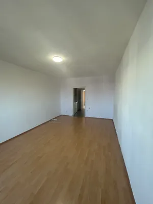 1-Zimmer-Wohnung mieten in Wiener Neustadt – 30 m², € 580 – Bild 2 von 6
