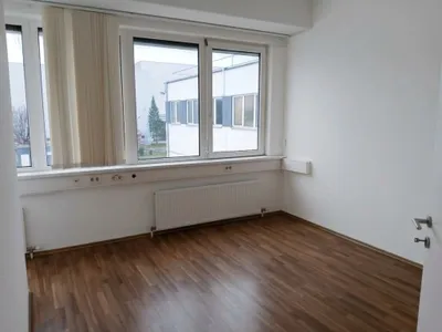 Gewerbeimmobilie mieten in Mödling – 124 m², € 1.562 – Bild 2 von 9
