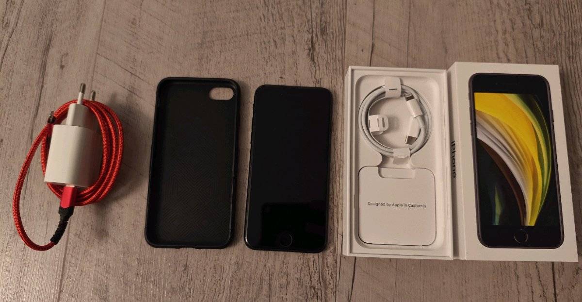 Apple iPhone SE 2020 (2. Generation) 128 GB Schwarz - Top Zustand - wie Neu mit OVP