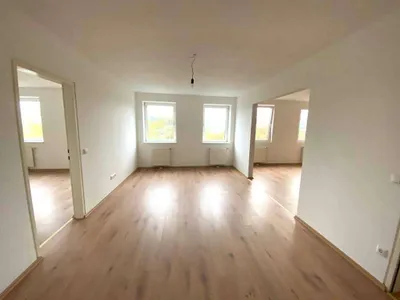Renovierte, helle 3- Zimmer Wohnung am Donaukanal – Bild 2