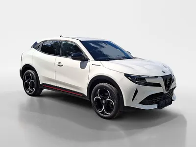 Alfa Romeo Junior Ibrida Speciale 1.2 MHEV e-DCT6
