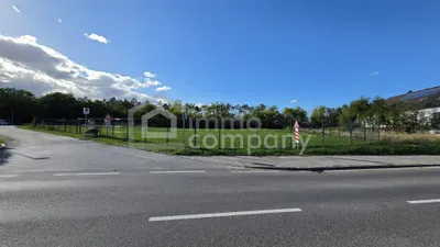 Immobilie kaufen in Bruck an der Leitha – 3 081 m², € 829.000 – Bild 1 von 6