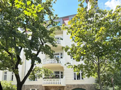Sonniger Erstbezug nach Generalsanierung - Altbau de Luxe im Cottage-Viertel