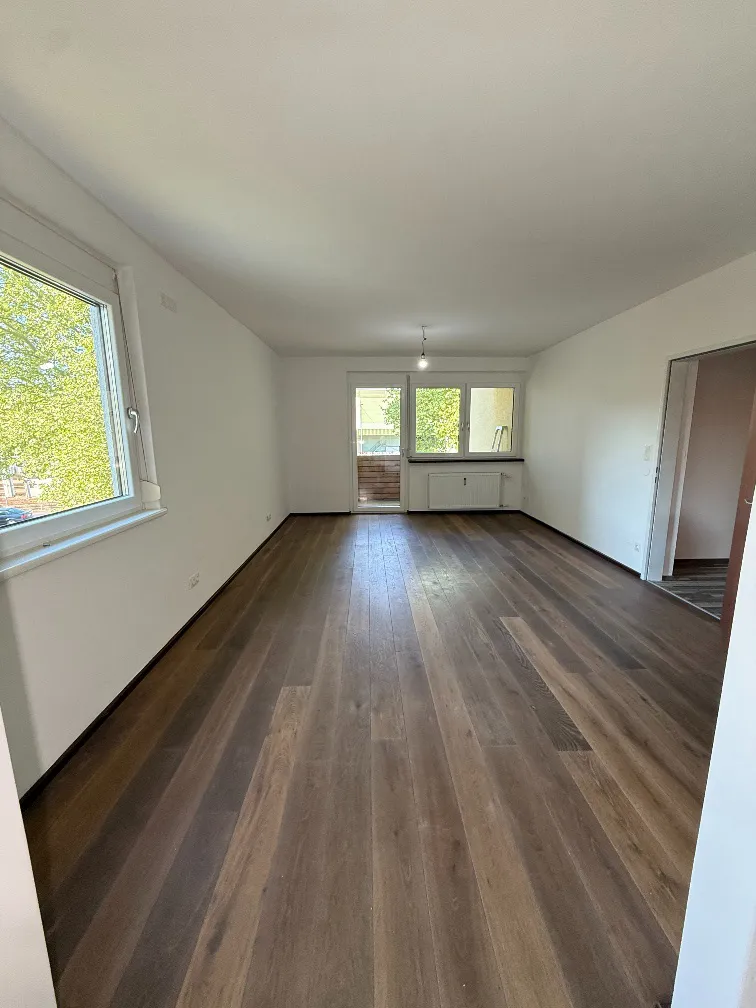 Erstes Monat mietfrei ! ! ! Helle 2-Zimmer-Wohnung mit Balkon - Miete 670, -- zzgl. BK/ HK – pohled 3