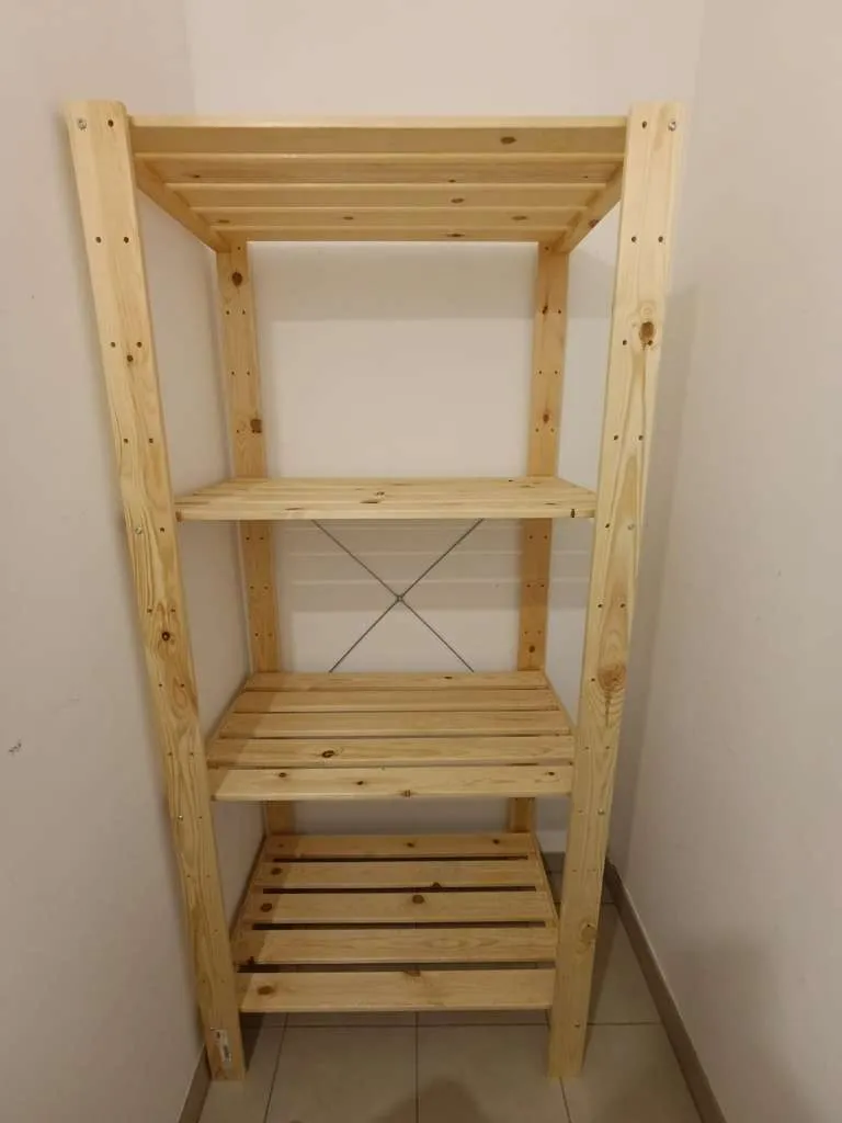 Holzregal für Abstellraum/ Keller/ Garage, € 15,- (4174 Niederwaldkirchen)