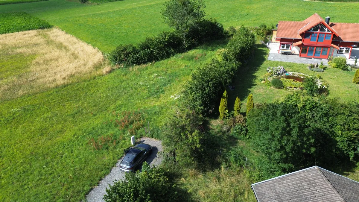 Sonniges Baugrundstück in Treffling - attraktive Lage mit Bebauungsvorschlag - Ansicht 3