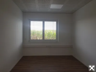 1-Zimmer-Gewerbeimmobilie mieten in Tulln – 16 m², € 389 – Bild 9 von 15