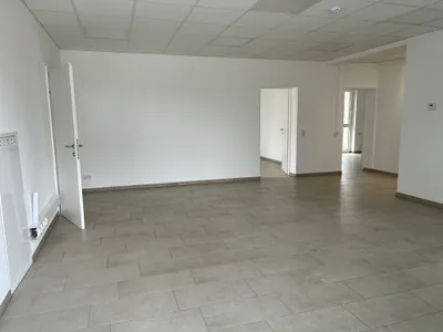 3-Zimmer-Gewerbeimmobilie mieten in Perg – 137 m², € 1.301 – Bild 2 von 19