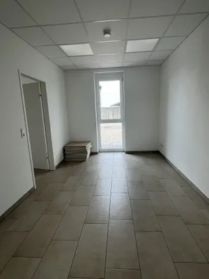 3-Zimmer-Gewerbeimmobilie mieten in Perg – 137 m², € 1.301 – Bild 15 von 19