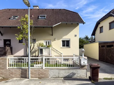 4-Zimmer-Haus mieten in Baden – 90 m², € 1.699 – Bild 2 von 18