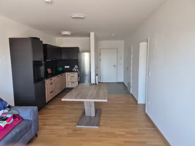 2-Zimmer-Wohnung mieten in Amstetten – 52 m², € 500 – Bild 1 von 14