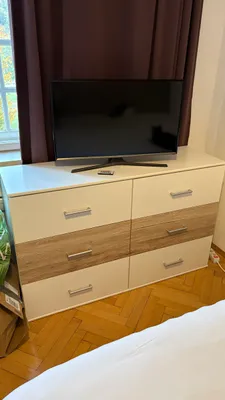Zu verschenken: Kommoden / Anrichten - Regale / Kästen (Zustand: Gebraucht)