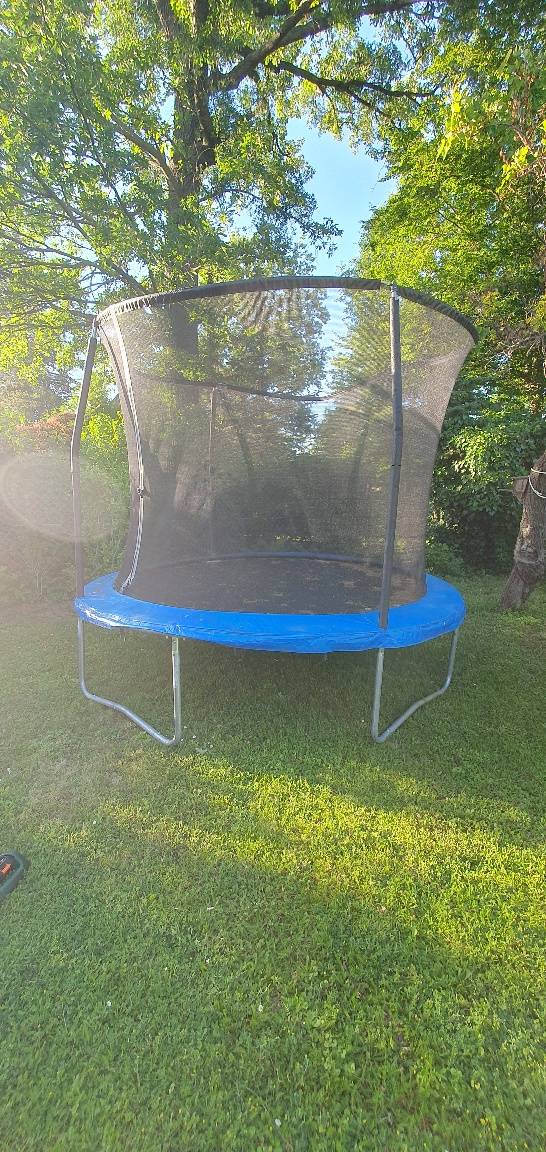 Trampolin zu verschenken