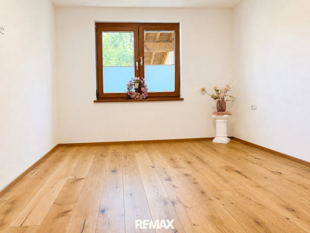 Zeitgemäßer Wohnkomfort: 3-Zimmer-Wohnung mit stilvollen Details! - Ansicht 2