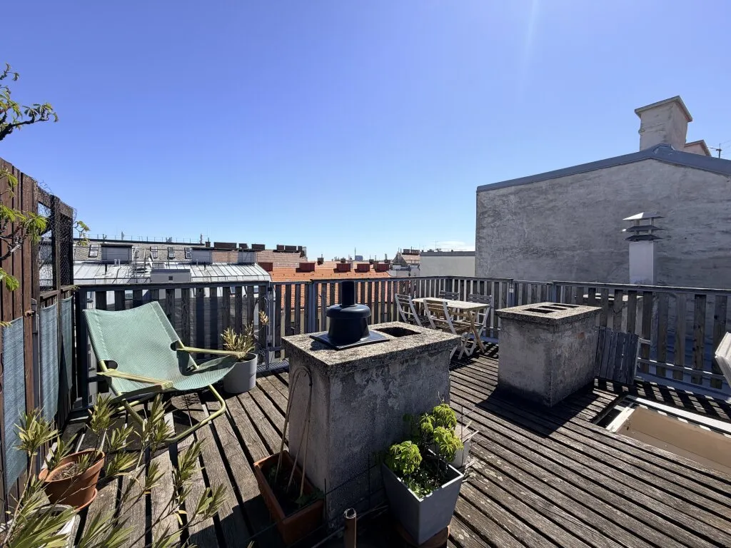 Sonniges Platzwunder auf 2 Etagen mit 360 Grad Freifläche - U4 Schönbrunn Nähe - Ansicht 3