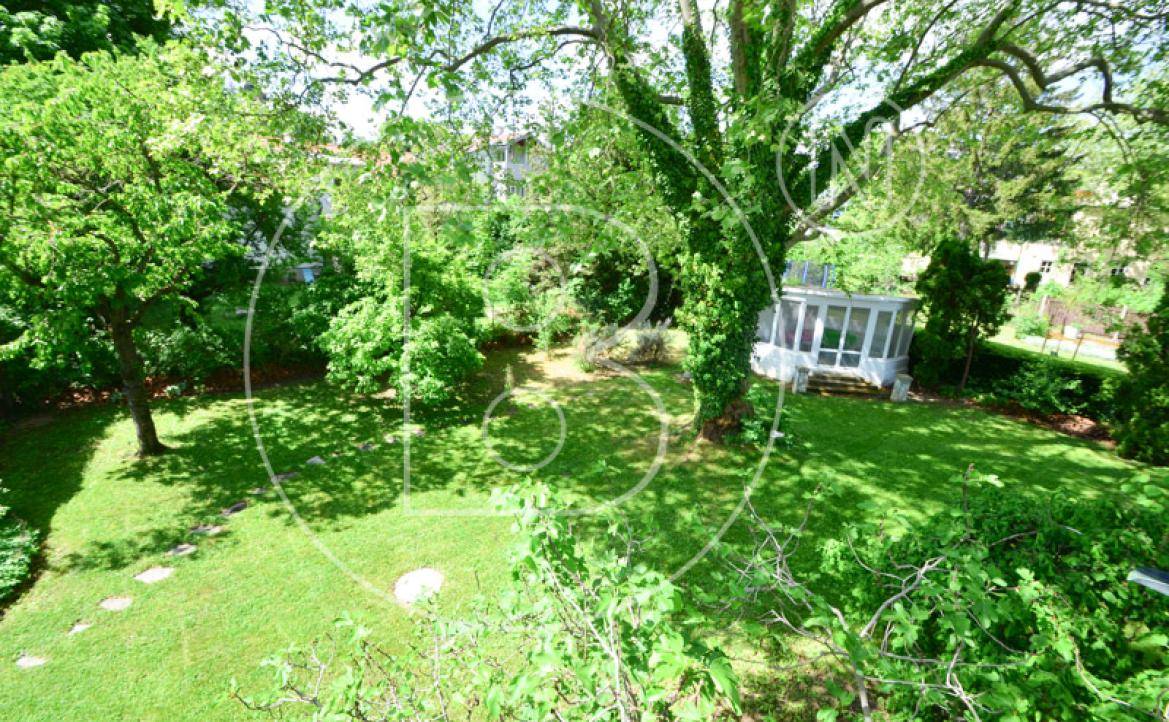Einfamilienhaus in zentraler Bestlage mit Tennisplatz auf parkähnlichem Grund! - Ansicht 3