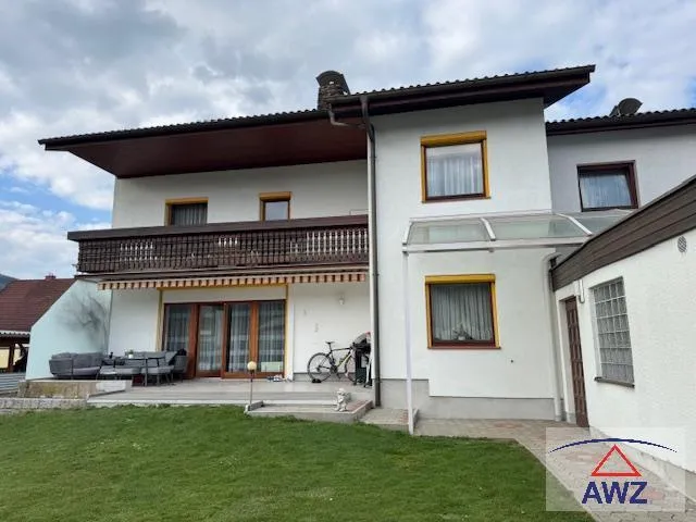 Haus mit drei Wohneinheiten: Wohnen und Vermieten! - Ansicht 2