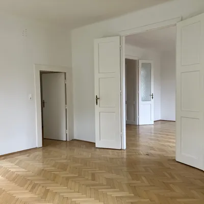 klassische Altbauwohnung in ruhiger Lage mit Grünblick – Bild 2