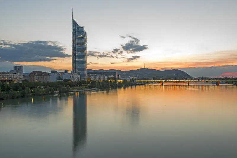 MILLENNIUM TOWER - Büros mit Aussicht - Ansicht 2