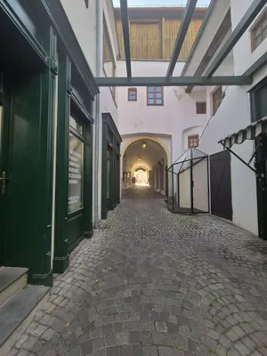 Gewerbeimmobilie mieten in Neunkirchen – 34 m², € 416 – Bild 2 von 12