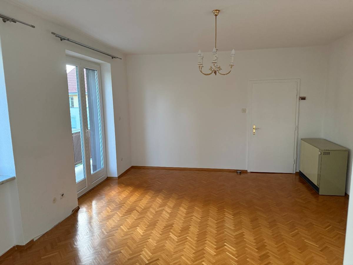 Schöne Mietwohnung in zentraler Lage in Braunau mit Lift und Parkplatz zu vermieten. - Ansicht 3