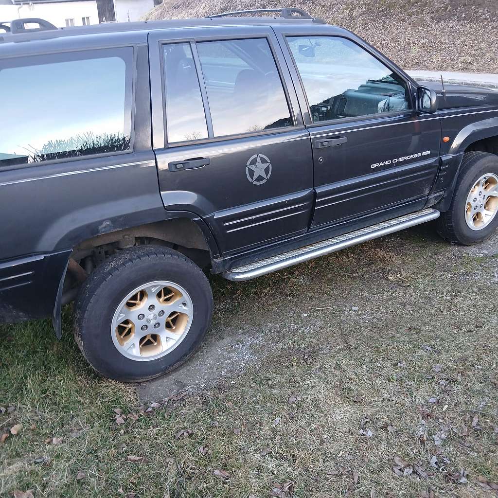 Jeep Grand Cherokee 5,2 Limited Aut. SUV / Geländewagen