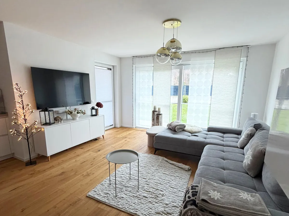 Walchsee - Traumhafte 4-Zimmer-Gartenwohnung mit Whirlpool - Ansicht 2