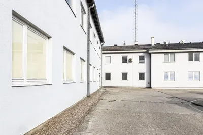 1-Zimmer-Gewerbeimmobilie mieten in Bruck an der Leitha – 20 m², € 340 – Bild 8 von 8