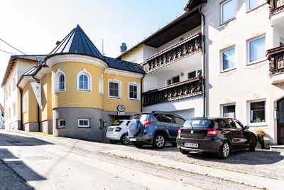 8-Zimmer-Gewerbeimmobilie kaufen in Rohrbach – 649 m², € 295.000 – Bild 2 von 61