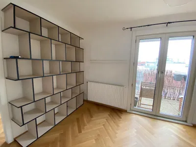 Hübsche, renovierte Single- oder Paar-Wohnung mit tollem Blick auf die Stadt