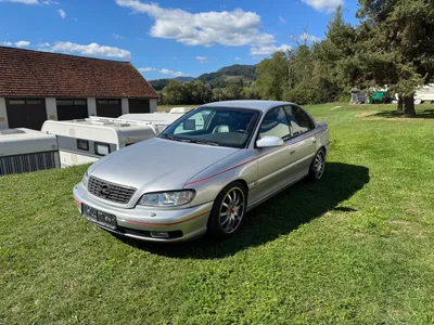 Opel Omega 2,2 L 16V