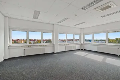 Gewerbeimmobilie mieten in Wien – 450 m², € 10