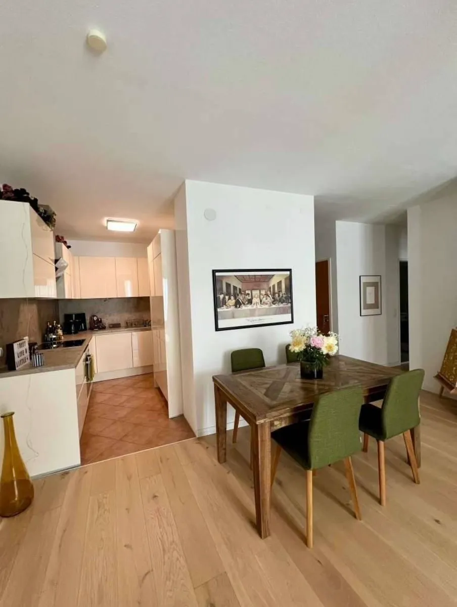 Moderne 2-Zimmer-Neubauwohnung in ruhiger Lage mit Balkon und großzügiger Gemeinschafts-Dachterrasse - nur Einzelpersonen gesucht - Ansicht 2