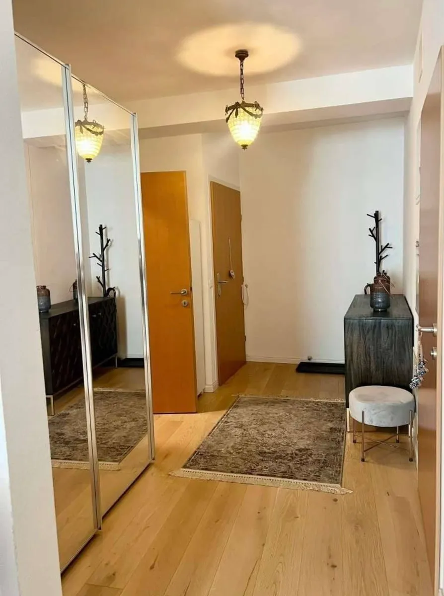 Moderne 2-Zimmer-Neubauwohnung in ruhiger Lage mit Balkon und großzügiger Gemeinschafts-Dachterrasse - nur Einzelpersonen gesucht - Ansicht 3